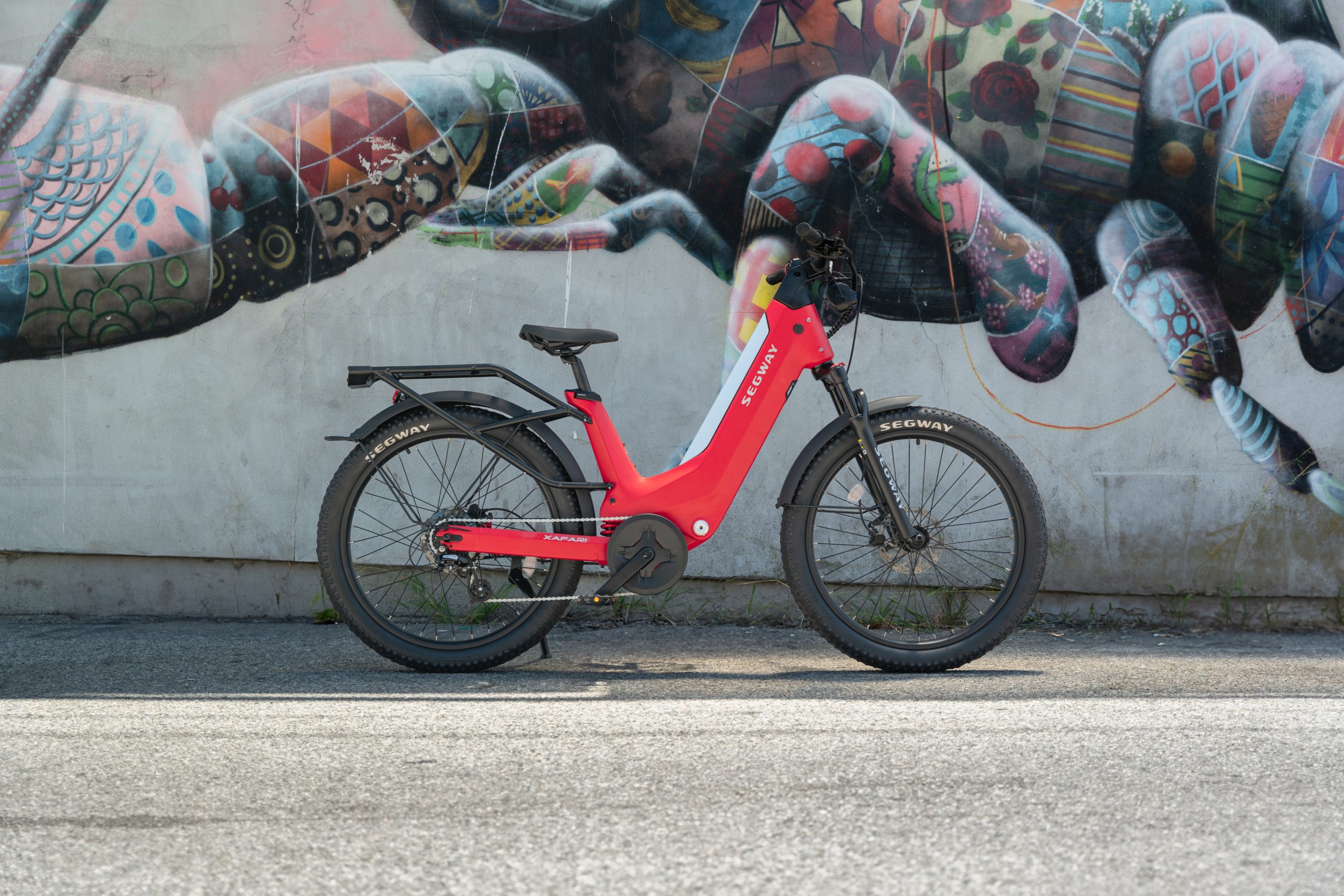 Crimson Speed trifft Electric Cool mit dem neuen Crimson Red Xafari