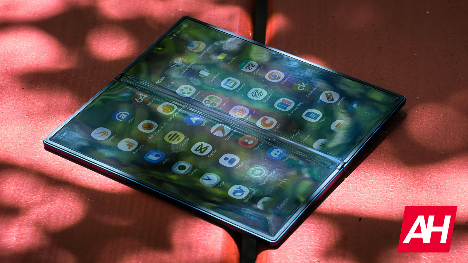 Samsung bestätigt den Tri-Fold-Smartphone-Start für 2025
