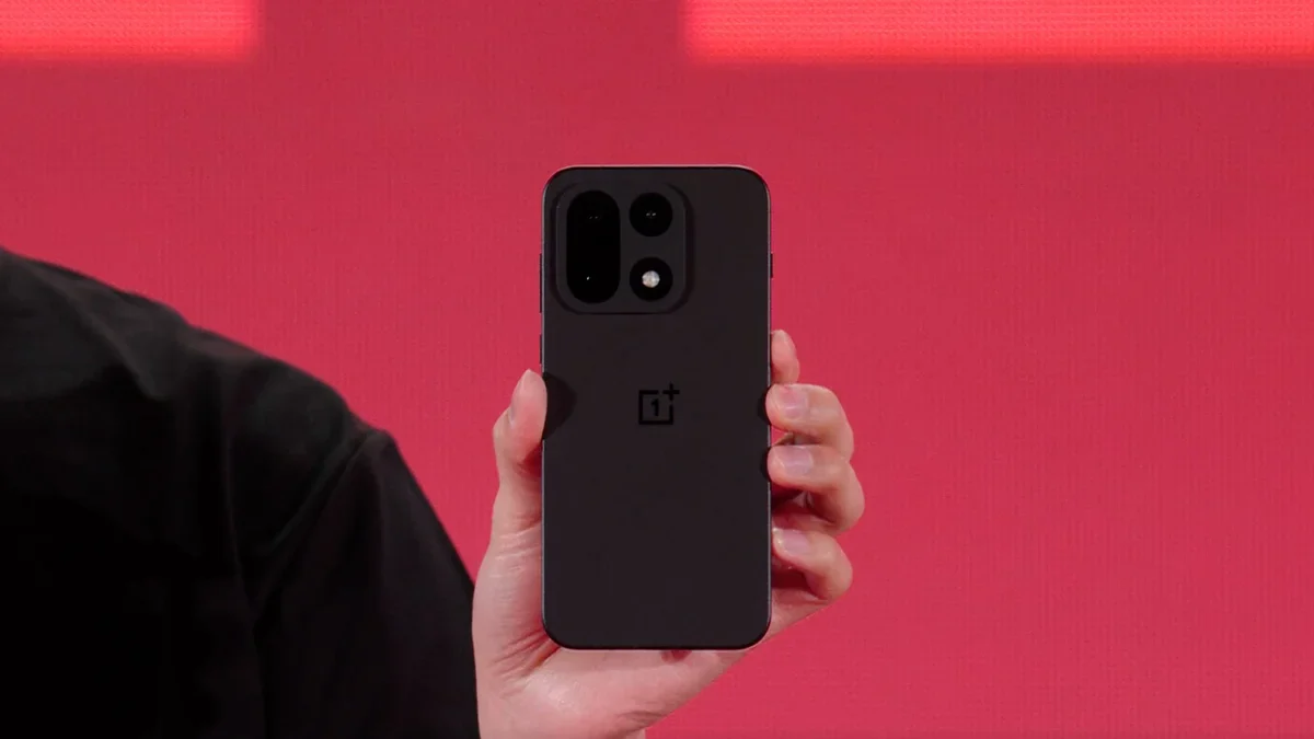 OnePlus 15 first official back image