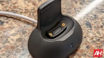 AH Spigen Pixel Watch 4 Ladeständer (5)