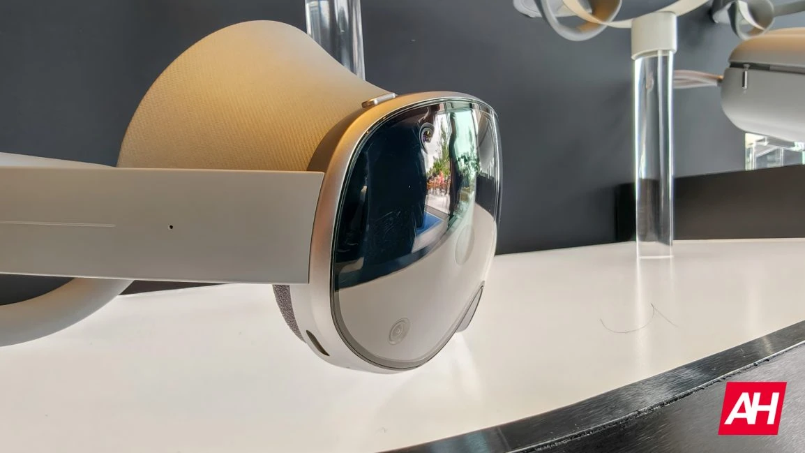 Samsung Galaxy XR Hands on AM AH 18