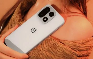 Offizielles Bild des OnePlus 15 103