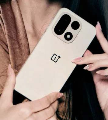 Offizielles Bild des OnePlus 15 96