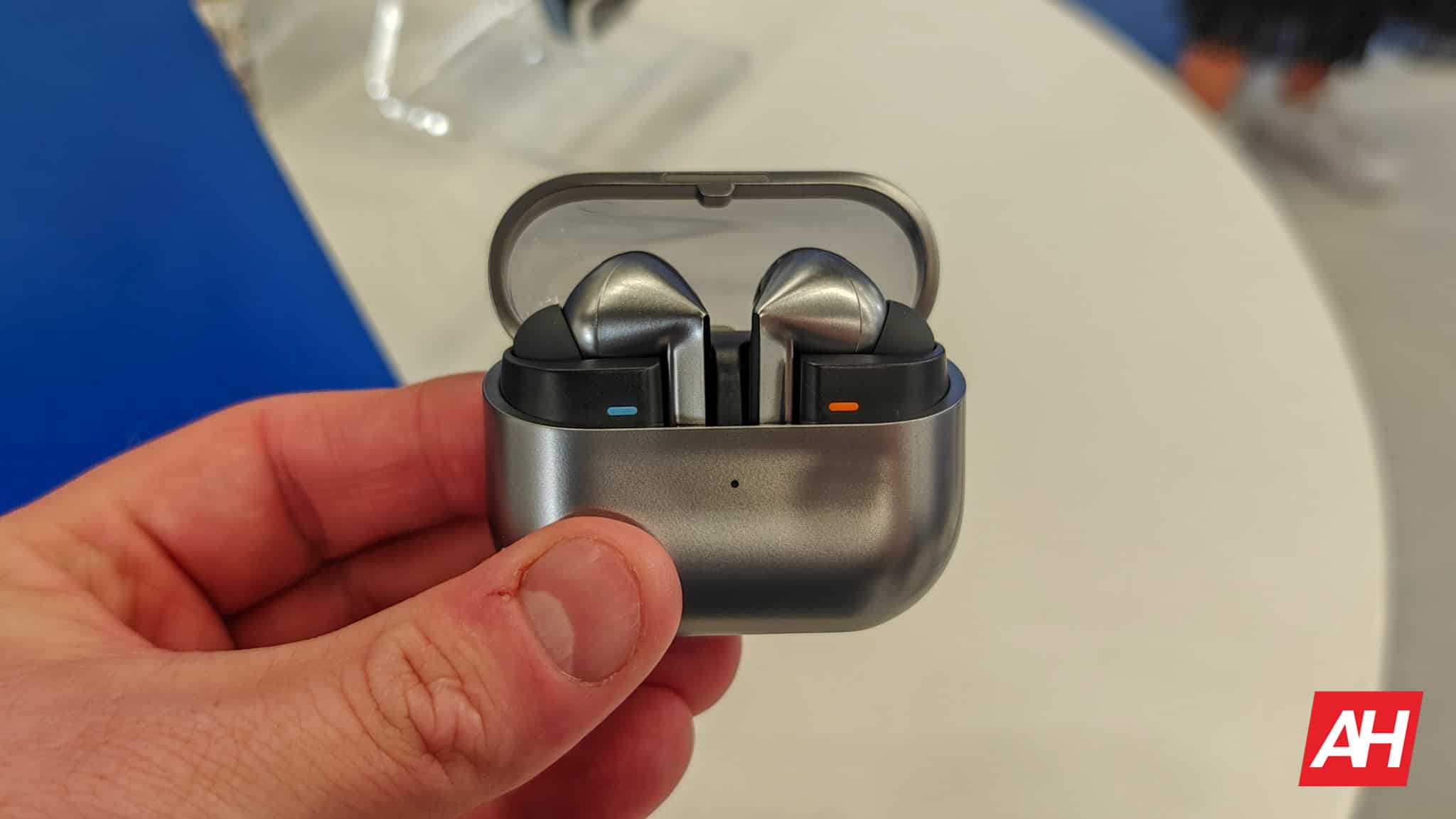 Der Leak zu den Samsung Galaxy Buds 4 enthüllt ein optimiertes Design