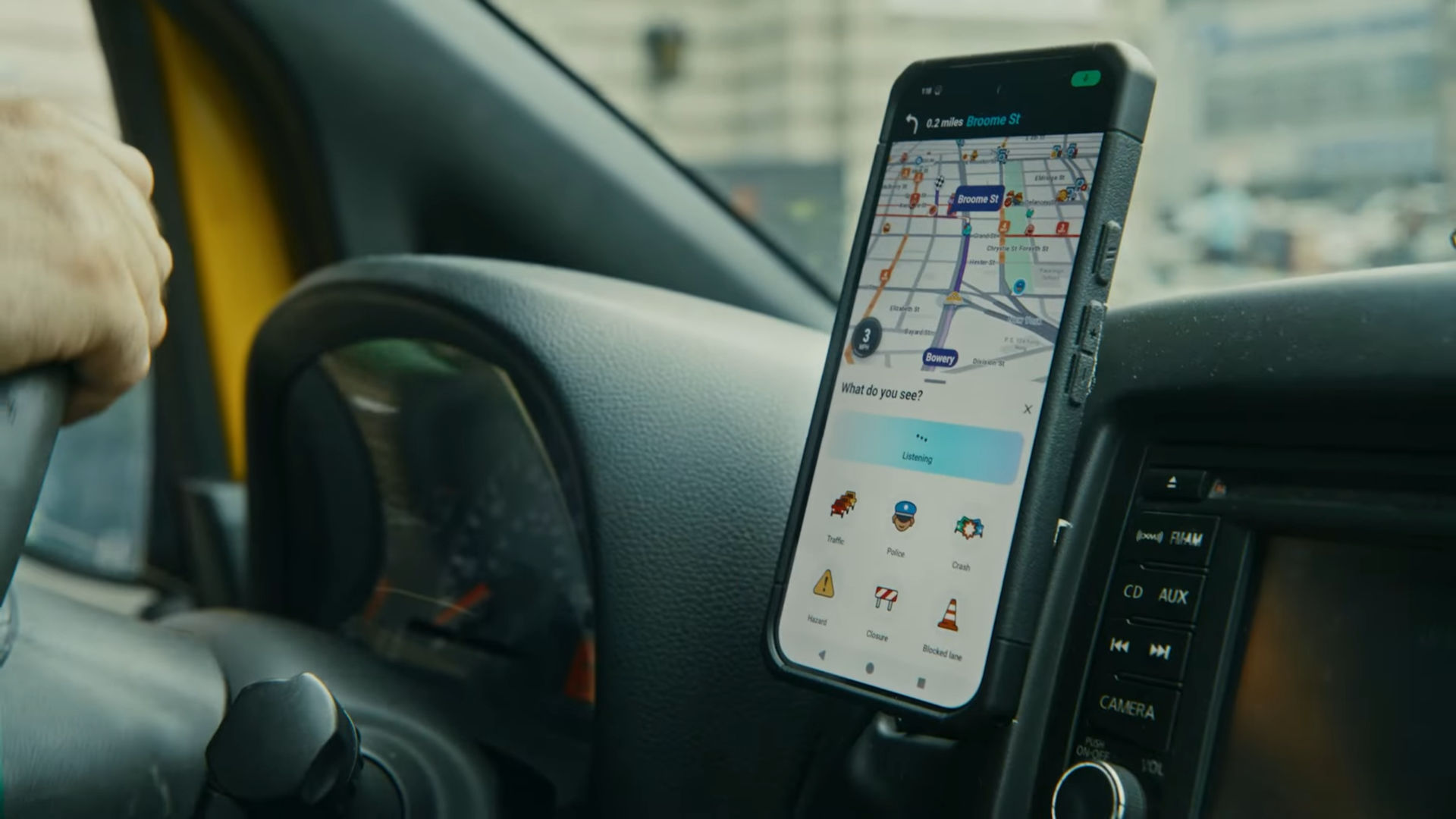 Mit der neuen Konversationsberichterstattung von Waze können Sie sich durch den Verkehr besprechen