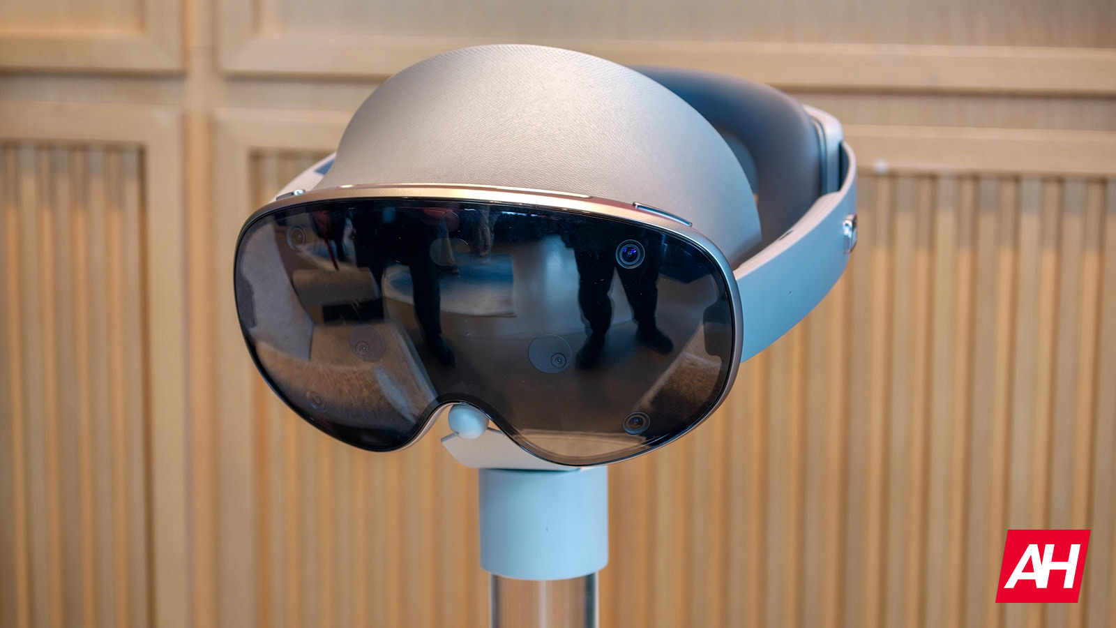Samsung hat gerade das Galaxy XR auf den Markt gebracht – die Antwort auf Apple Vision Pro für 1.799 US-Dollar
