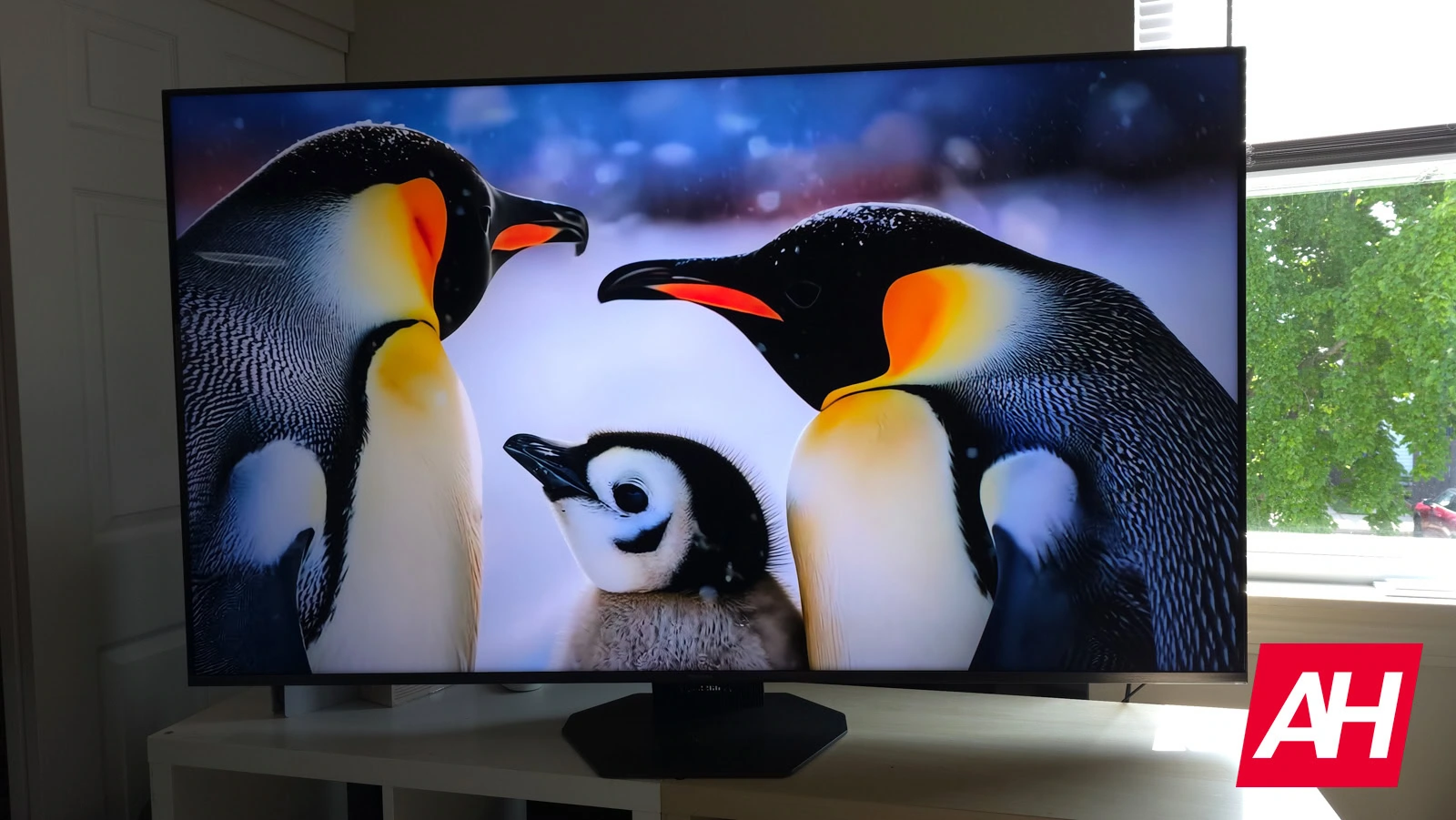 Hisense U8QG