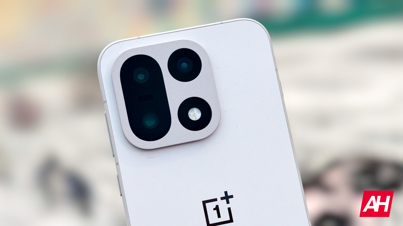 Die High-End-Variante des OnePlus 15 wird mit schnellerem RAM ausgeliefert