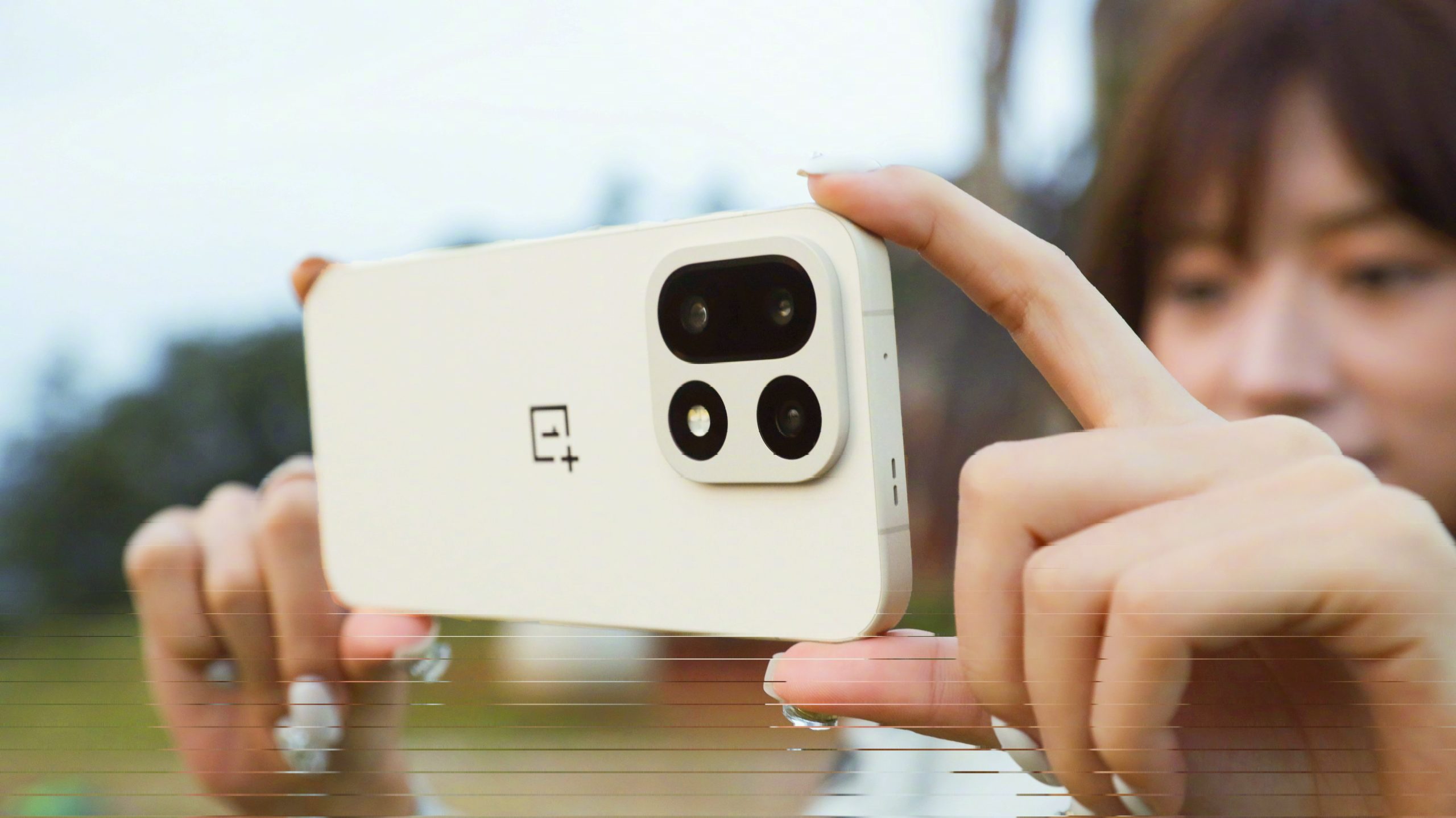 Offizielles Bild 3485 des OnePlus 15