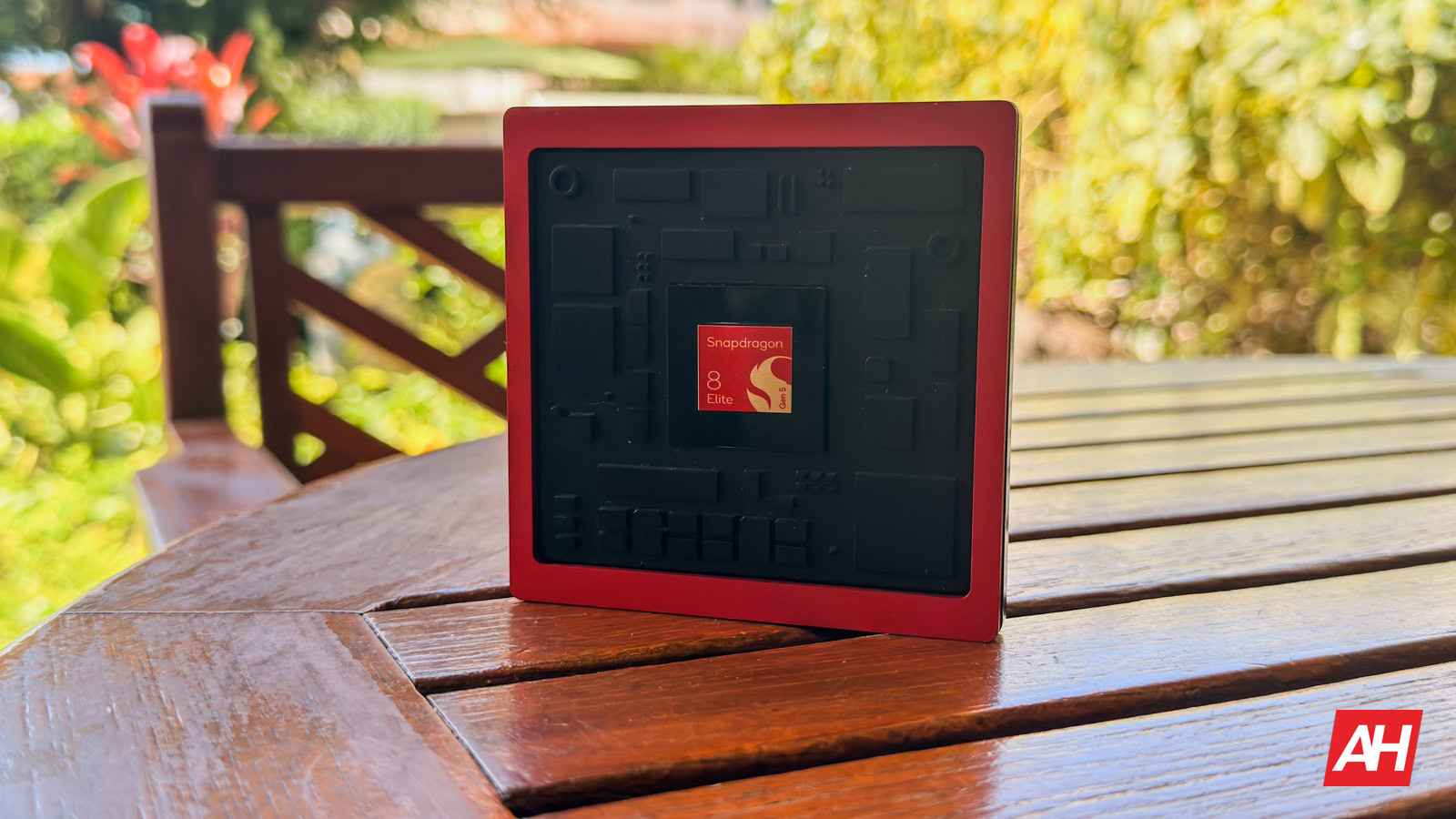 Qualcomm Snapdragon 8 Elite Gen 5 AH 09