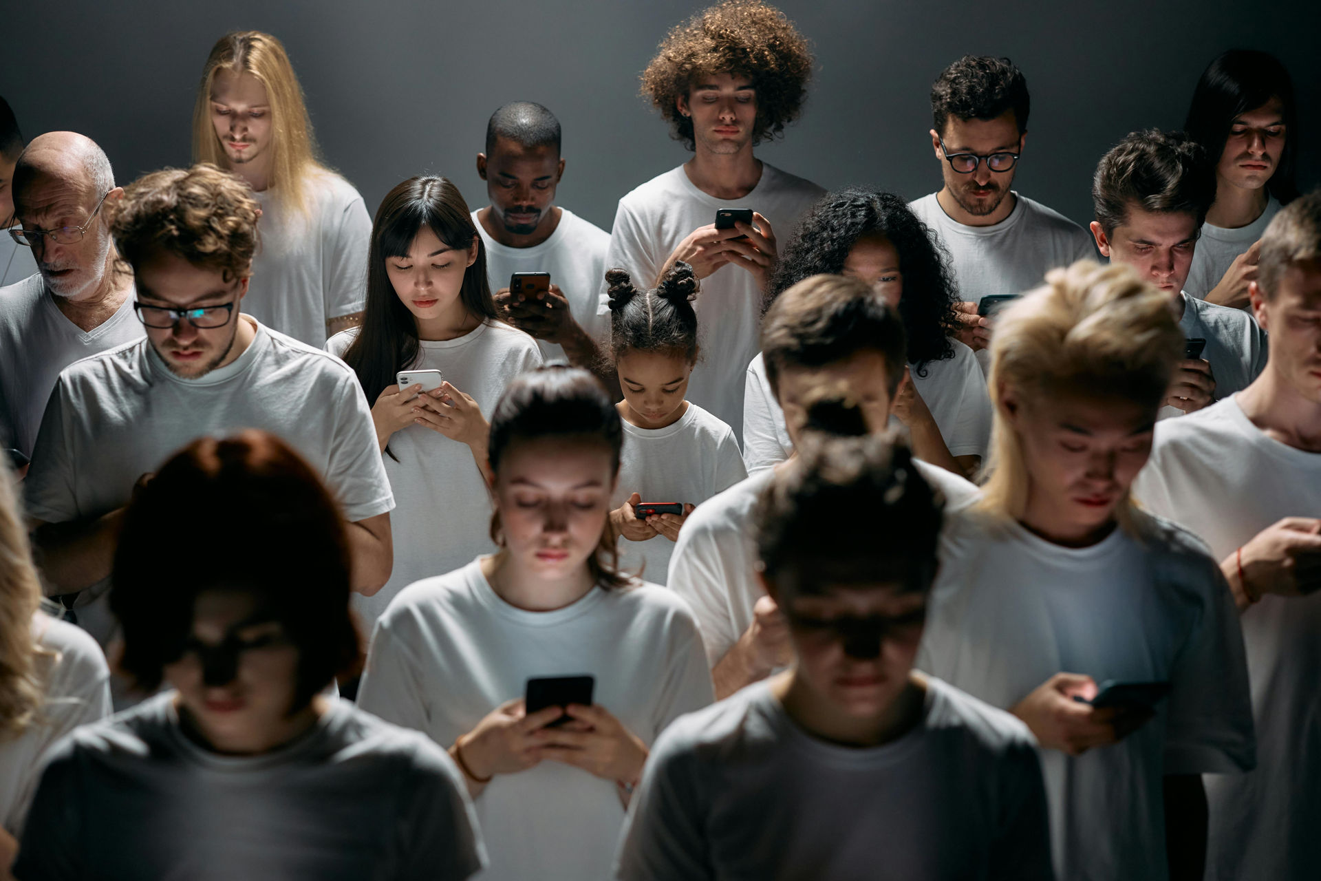 Anzeichen von Telefonsucht: Was Menschen lieber tun würden, als auf Telefone zu verzichten