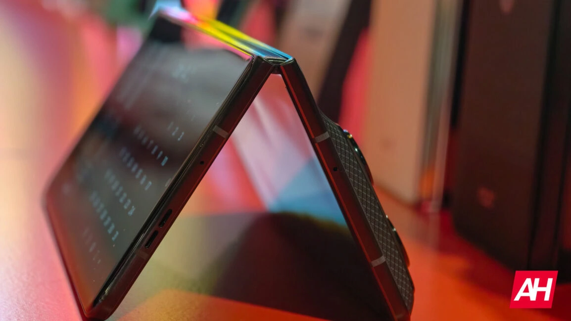 Motorola Razr Fold AM AH 20