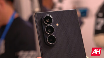 AH Samsung Galaxy Z TriFold 10