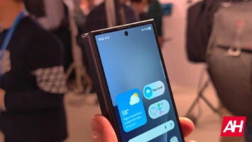 AH Samsung Galaxy Z TriFold 13