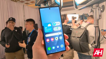 AH Samsung Galaxy Z TriFold 15