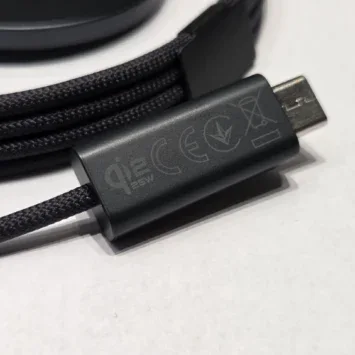 Samsung Galaxy S26 25W kabelloses Qi2-Ladegerät Leck 4