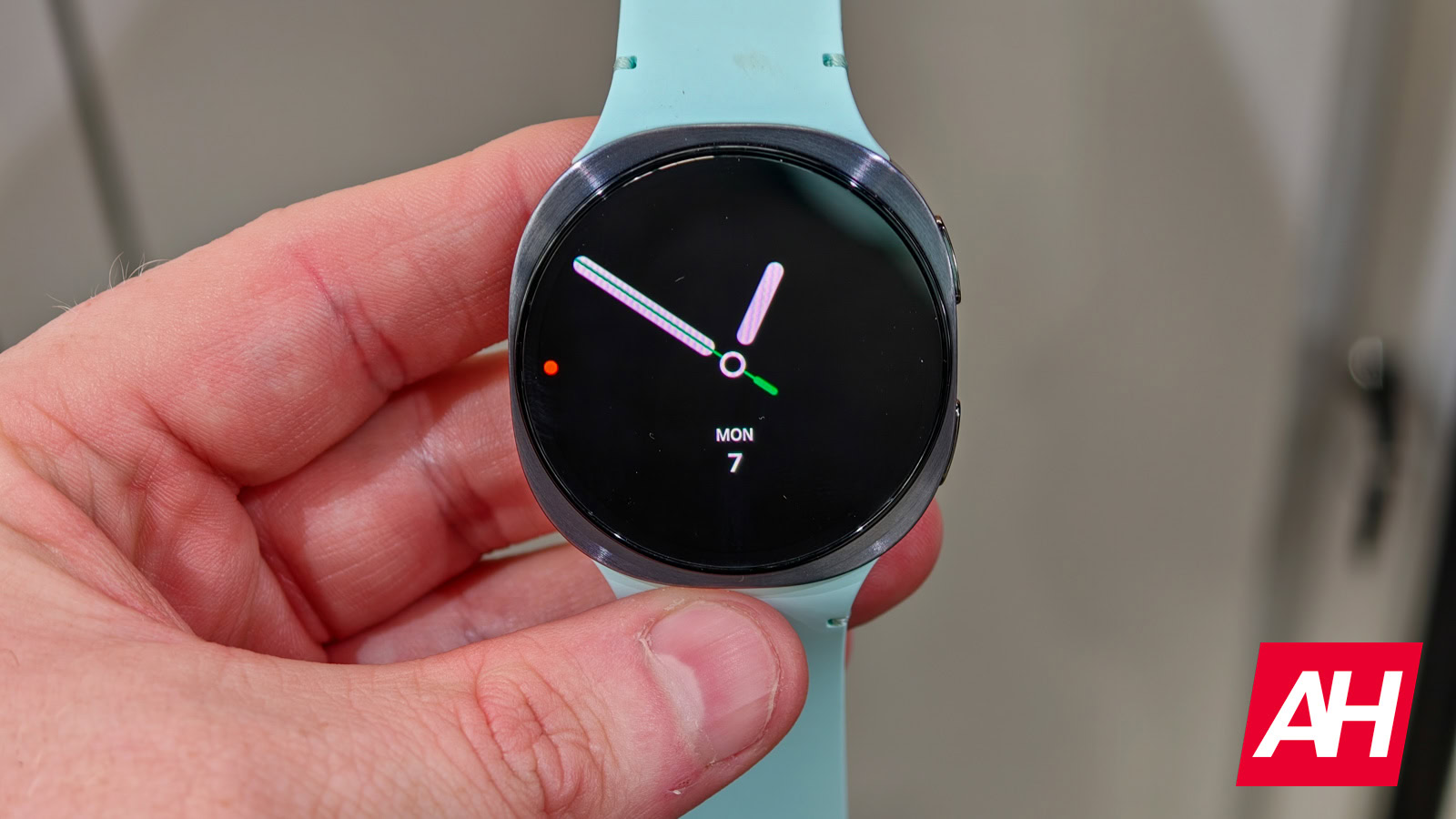 Wear OS 6 Watch Face Bug verursacht AOD-Übergangsprobleme für Smartwatch-Benutzer