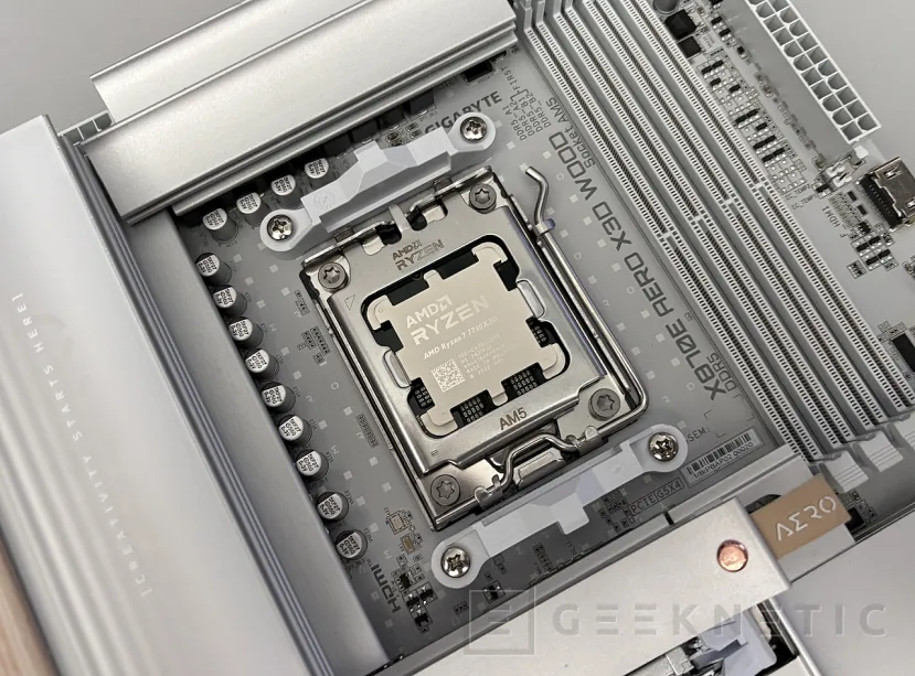 Geeknetic AMD Ryzen 7 7700X3D Review: la puerta de entrada al 3D V-Cache en AM5 9