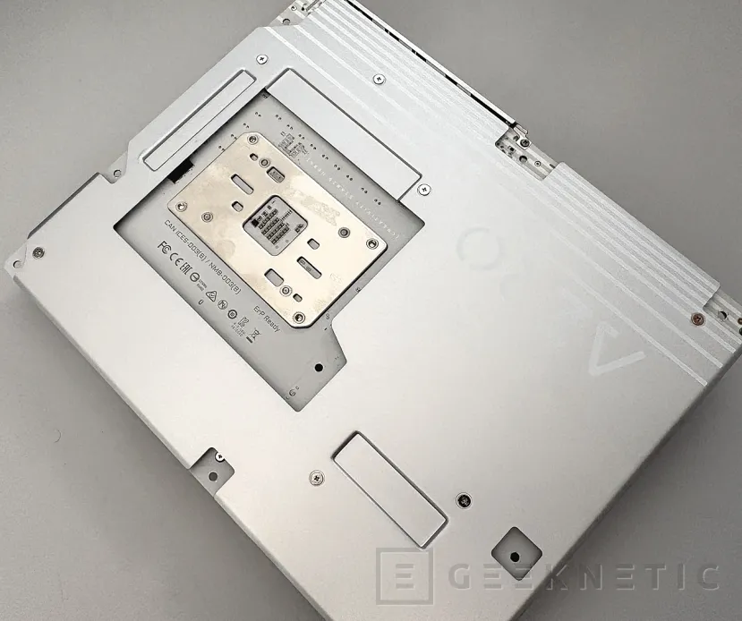 Geeknetic Gigabyte X870E AERO X3D WOOD Review: el estilo de los materiales nobles se combina con una técnica impecable 33