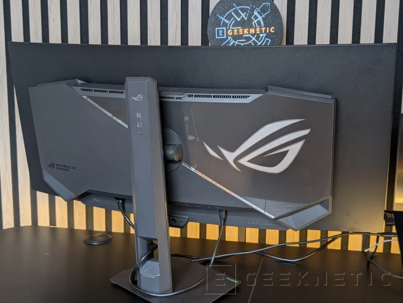 Geeknetic ASUS ROG Strix OLED XG34WCDMS Review: El monitor de 280Hz que hace más asequible la tecnología Tándem OLED con RGB Stripe 6