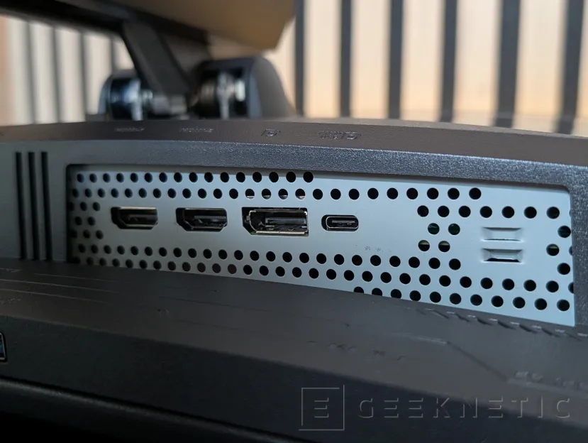 Geeknetic ASUS ROG Strix OLED XG34WCDMS Review: El monitor de 280Hz que hace más asequible la tecnología Tándem OLED con RGB Stripe 8
