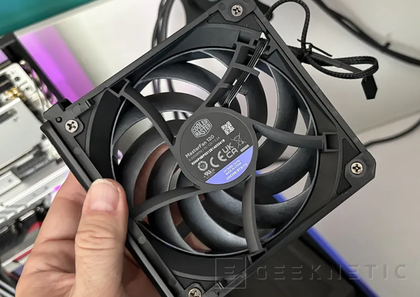 Geeknetic Cooler Master V8 ACE 3DHP Review: rendimiento de doble torre en un formato mucho más compacto 15