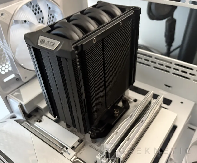 Geeknetic Cooler Master V8 ACE 3DHP Review: rendimiento de doble torre en un formato mucho más compacto 18