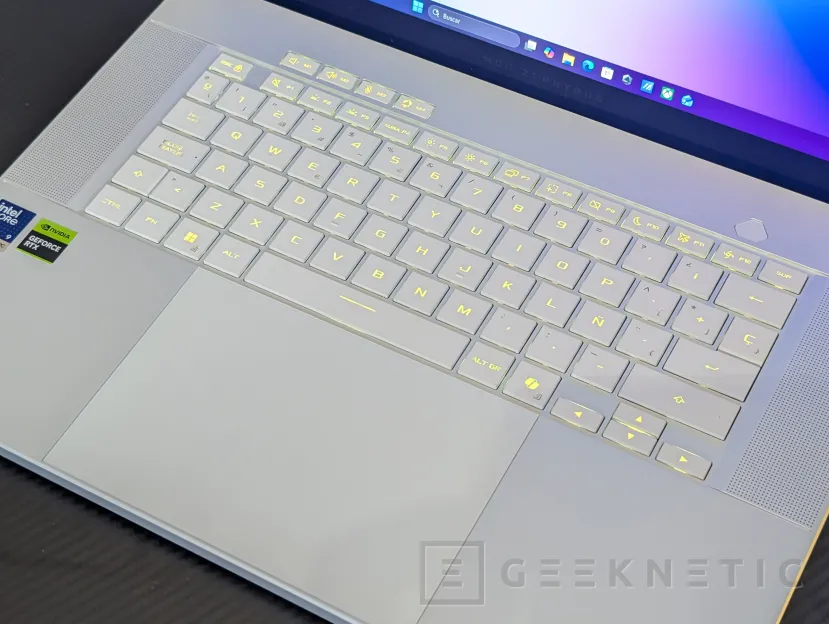 Geeknetic ASUS ROG Zephyrus G16 (2026) GU606AW Review: integrar una RTX 5080 y un panel OLED a 240 Hz en un equipo ultrafino tiene un precio: 5.299 euros 6