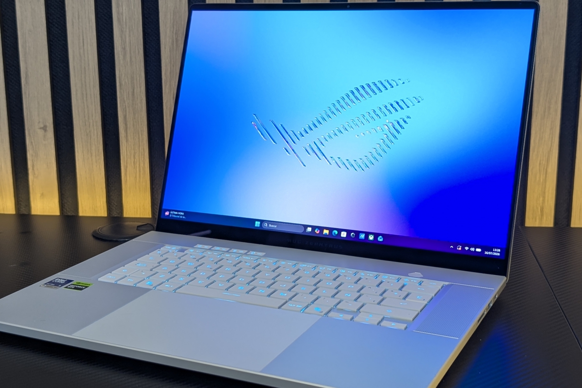 ASUS ROG Zephyrus G16 (2026) GU606AW Review: integrar una RTX 5080 y un panel OLED a 240 Hz en un equipo ultrafino tiene un precio: 5.299 euros