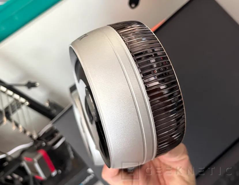 Geeknetic Gigabyte AORUS GeForce RTX 5090 INFINITY 32G Review: Gigabyte feiert sein 40-jähriges Jubiläum mit seiner schnellsten und exklusivsten Grafikkarte 9