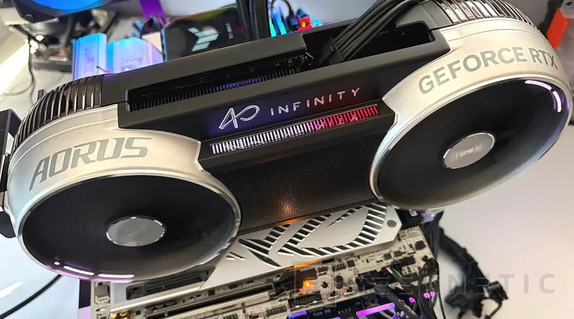 Geeknetic Gigabyte AORUS GeForce RTX 5090 INFINITY 32G Review: Gigabyte feiert sein 40-jähriges Jubiläum mit seiner schnellsten und exklusivsten Grafikkarte 16