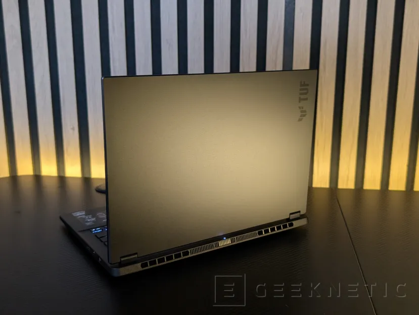 Geeknetic ASUS TUF Gaming A14 (2026) FA401EA Review: portátil gaming con la iGPU más potente del mundo, 9 horas de autonomía y menos de 1,5 kg 2