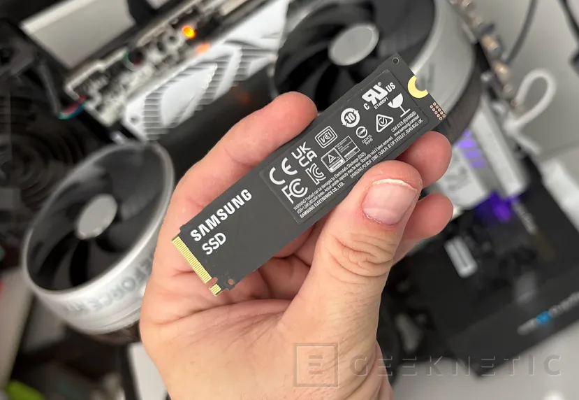 Geeknetic Samsung SSD 990 Review: PCIe 4.0 con más rendimiento y más eficiencia que el 990 EVO 3