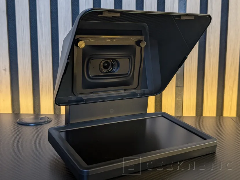 Geeknetic Elgato Conferencing Kit+ Review: cámara, prompter y hub integrados para recuperar el contacto visual en tus videollamadas 3