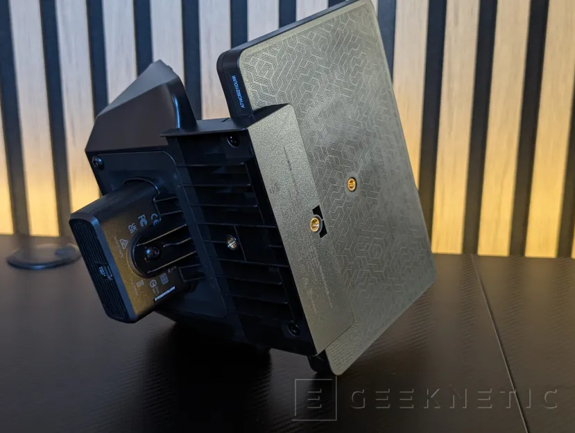 Geeknetic Elgato Conferencing Kit+ Review: cámara, prompter y hub integrados para recuperar el contacto visual en tus videollamadas 4