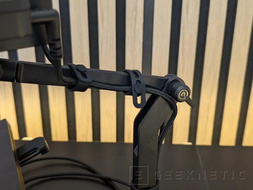 Geeknetic Elgato Conferencing Kit+ Review: cámara, prompter y hub integrados para recuperar el contacto visual en tus videollamadas 6