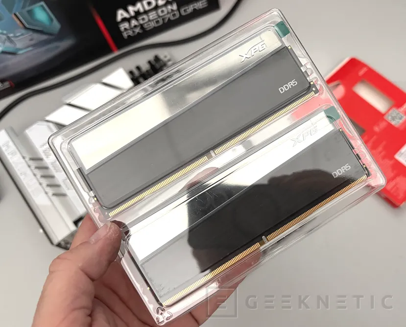 Geeknetic XPG NOVAKEY RGB DDR5 6000 C30 Review: Diseño Infinity Mirror y hasta 6800 MT/s sin tocar voltajes 3