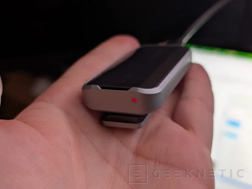 Geeknetic ADATA URBAN TAPSAFE Review: der SSD mit 2.000 MB/s mit NFC, der sich durch das Nähern des Handys entsperrt 10