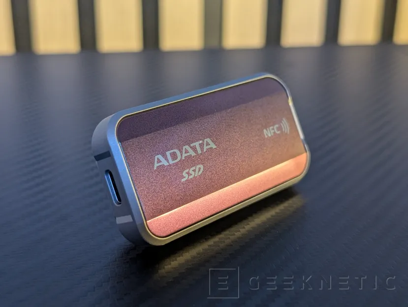 Geeknetic ADATA URBAN TAPSAFE Review: der SSD mit 2.000 MB/s mit NFC, der sich durch das Nähern des Handys entsperrt 16