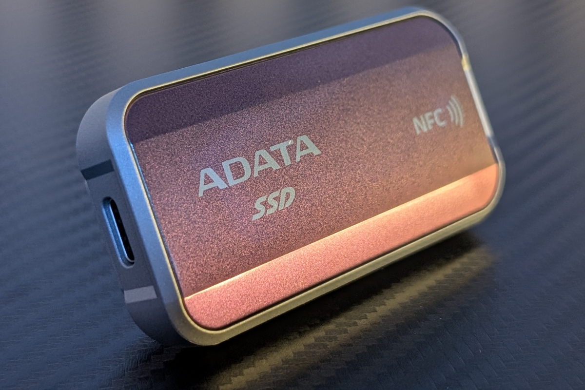 ADATA URBAN TAPSAFE Review: el SSD de 2.000 MB/s con NFC que se desbloquea acercando tu móvil