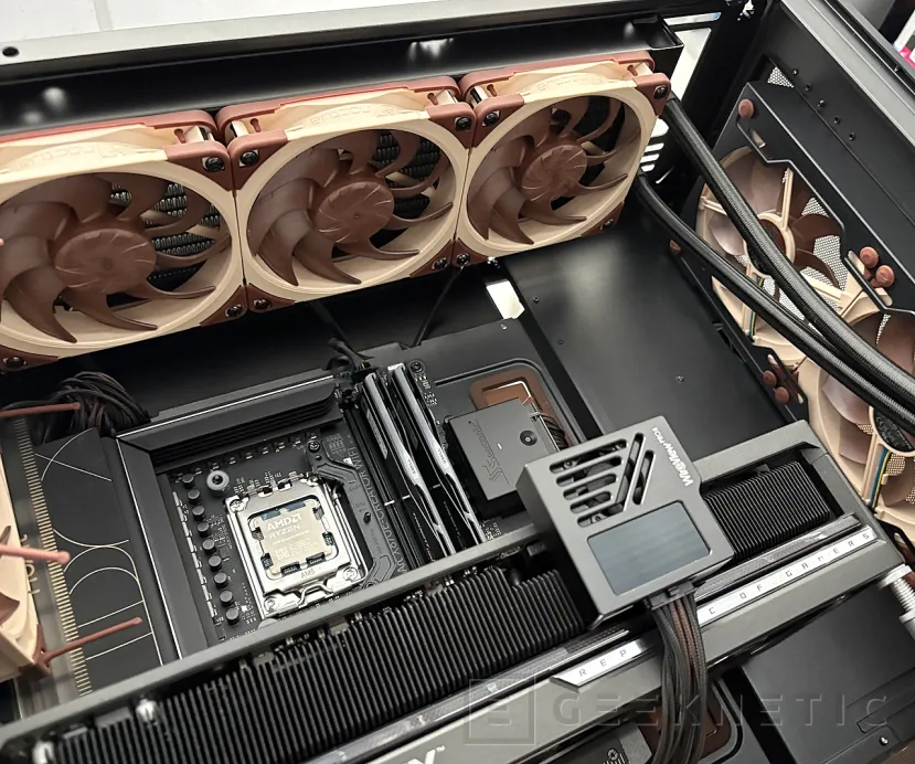 Geeknetic Noctua NL-LC1-36 AIO 360mm Review: Noctua se hace con la corona en AIO gracias a sus ventiladores y a una bomba de impulsión muy cuidada 15