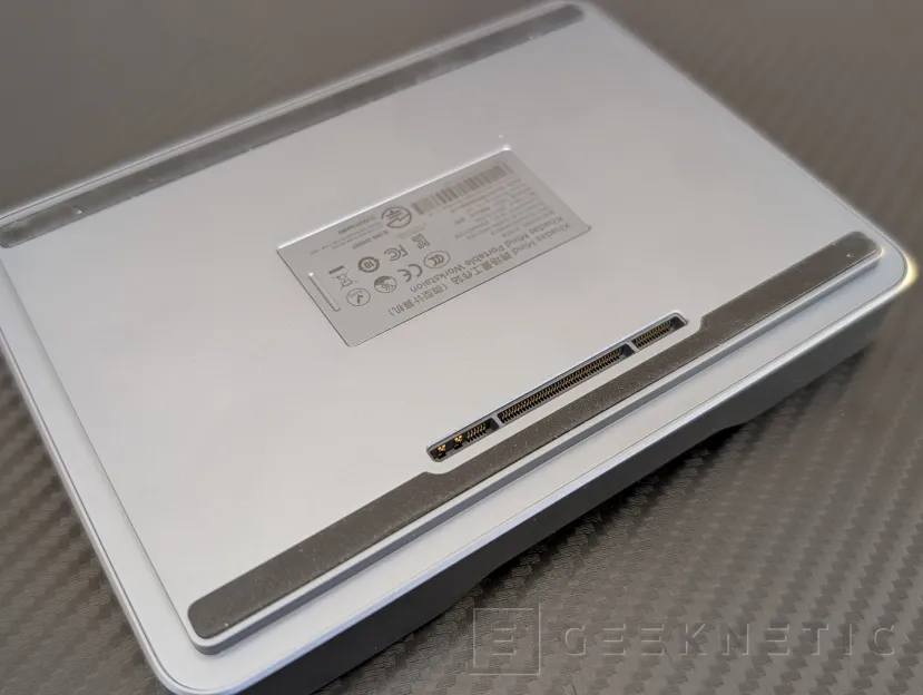 Geeknetic Khadas Mind 2 Review: un mini PC de solo 435 gramos que se transforma en portátil o en un sobremesa con una RTX 5060 Ti 4