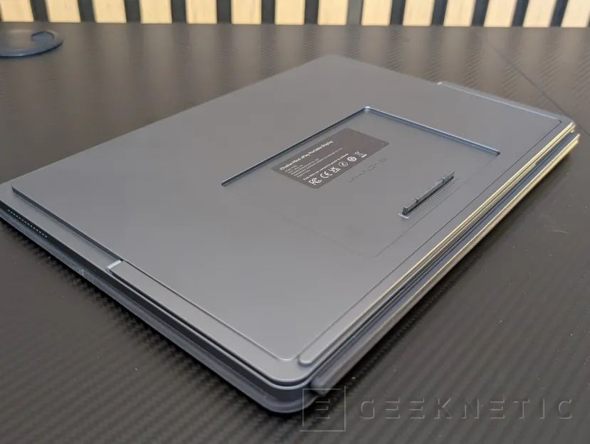 Geeknetic Khadas Mind 2 Review: un mini PC de solo 435 gramos que se transforma en portátil o en un sobremesa con una RTX 5060 Ti 46