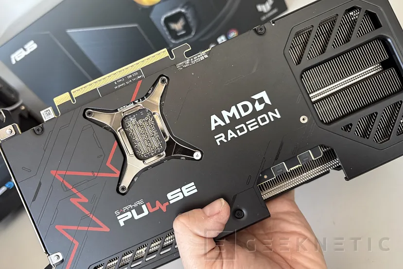 Geeknetic Sapphire AMD Radeon RX 9070 GRE Pulse Review: rendimiento 2k conseguido a base de mas frecuencia de GPU y un excelente sistema de disipación 6