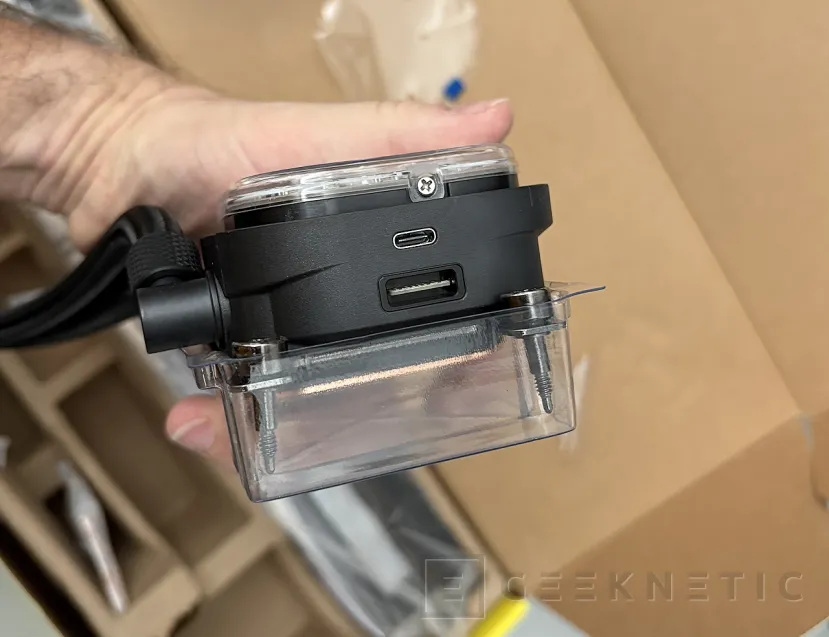 Geeknetic CORSAIR iCUE LINK TITAN II 360 RX RGB Review, la nueva generación TITAN se apoya en iCUE LINK y mejora el rendimiento 6