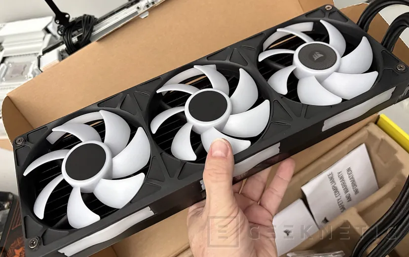 Geeknetic CORSAIR iCUE LINK TITAN II 360 RX RGB Review, la nueva generación TITAN se apoya en iCUE LINK y mejora el rendimiento 11
