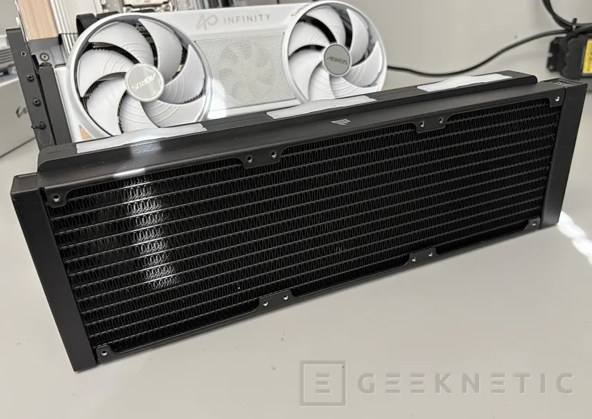 Geeknetic CORSAIR iCUE LINK TITAN II 360 RX RGB Review, la nueva generación TITAN se apoya en iCUE LINK y mejora el rendimiento 5
