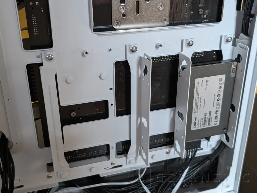 Geeknetic Fractal Design Summit Review: madera de roble curvada, mucho espacio y un montaje sorprendentemente cómodo 22