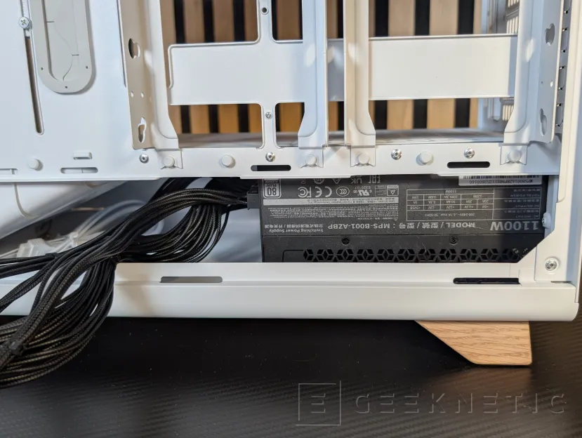 Geeknetic Fractal Design Summit Review: madera de roble curvada, mucho espacio y un montaje sorprendentemente cómodo 17