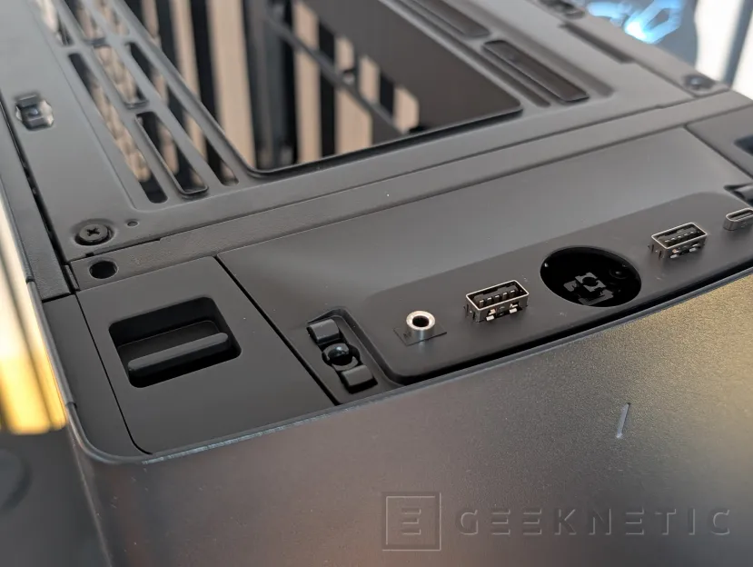 Geeknetic Fractal Design Define One Review: la caja pensada para quienes prefieren el silencio y la elegancia antes que las luces 5